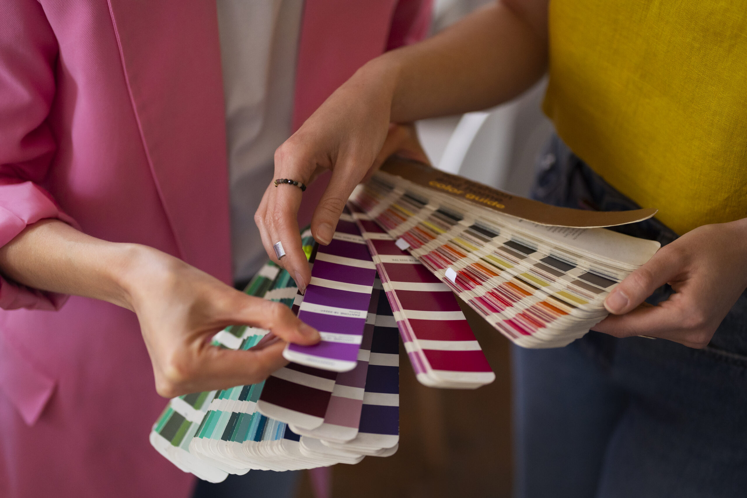 CMYK, RGB ou Pantone?